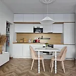 Lam Design Greenery Ac - Balcony * Bratislava
