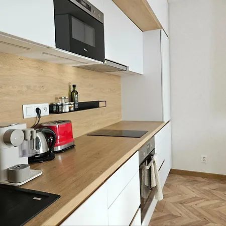 Lam Design Greenery Ac - Balcony Apartment *