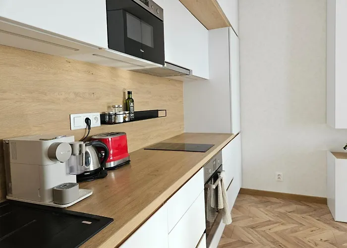 Lam Design Greenery Ac - Balcony Apartment *