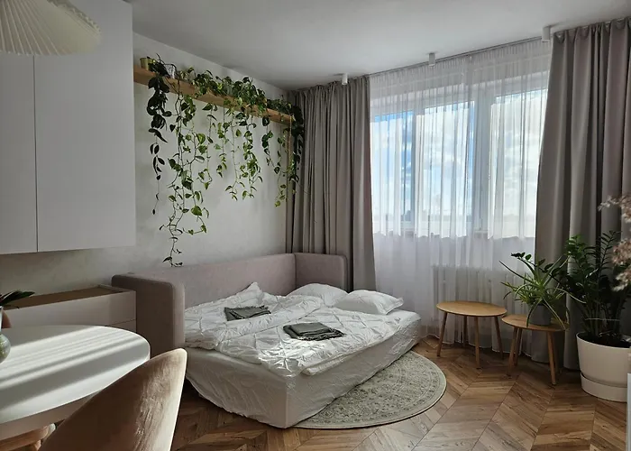 Lam Design Greenery Ac - Balcony Apartment Pressburg